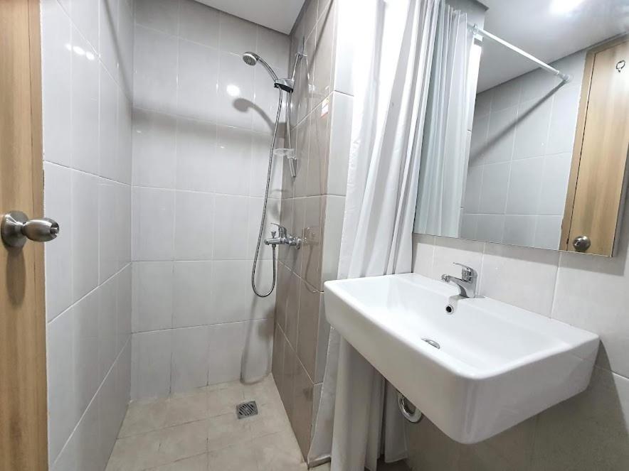 Padina Suites Tangerang Cameră foto